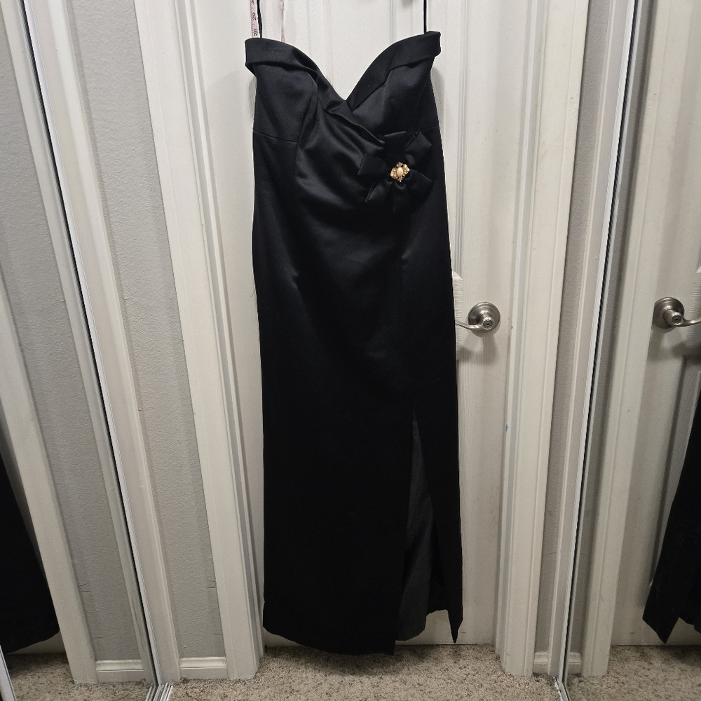 Vintage victor costa Elegant Black Evening Gown size 12
